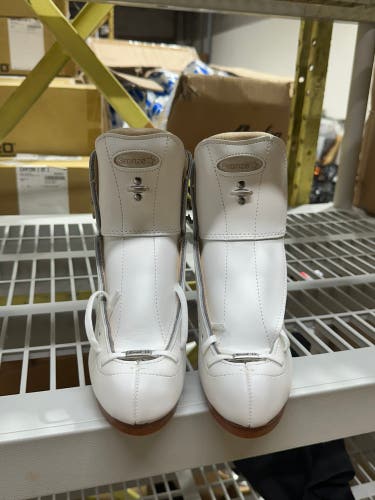 Riedell 435 Bronze Star Figure Skates Size 4
