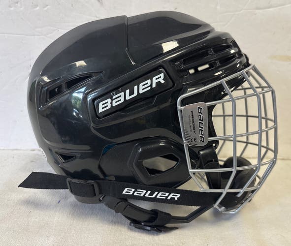 Youth Bauer Prodigy Helmet (Used) size 6-6 5/8 (48-53.5cm)