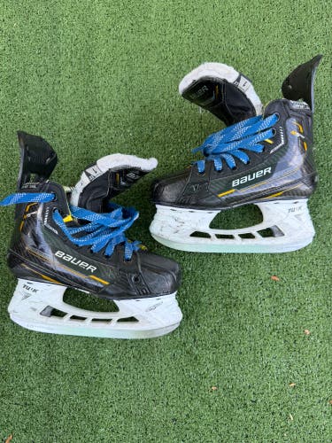 Junior Bauer Supreme M5 Pro Hockey Skates | Size 1EE