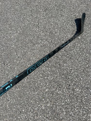 Senior CCM Vizion Hockey Stick | LH P28M "Mangiapane"