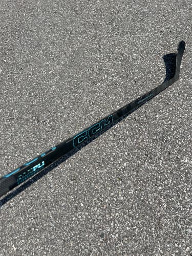 Senior CCM Vizion Hockey Stick | LH P28M "Mangiapane"
