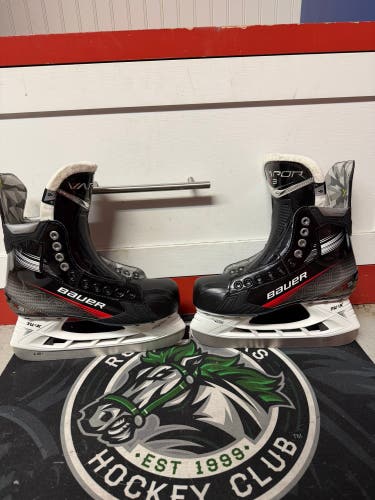 Black/Gray 2022 Bauer Vapor X3 Hockey Skates Regular Width Size 6 (Used)