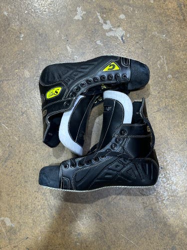 Graf Supra 605 Hockey Skates Size 10 *Boot Only*