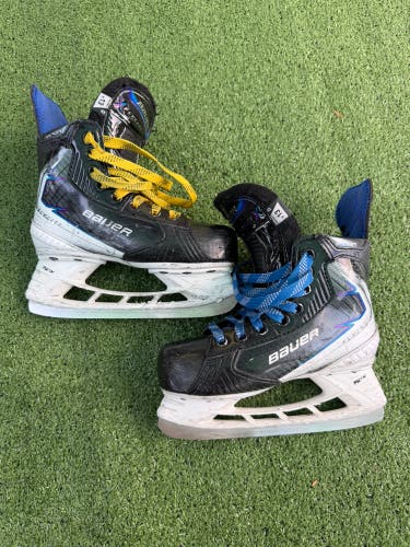 Youth Bauer Vapor Flylite Hockey Skates | Size Y13