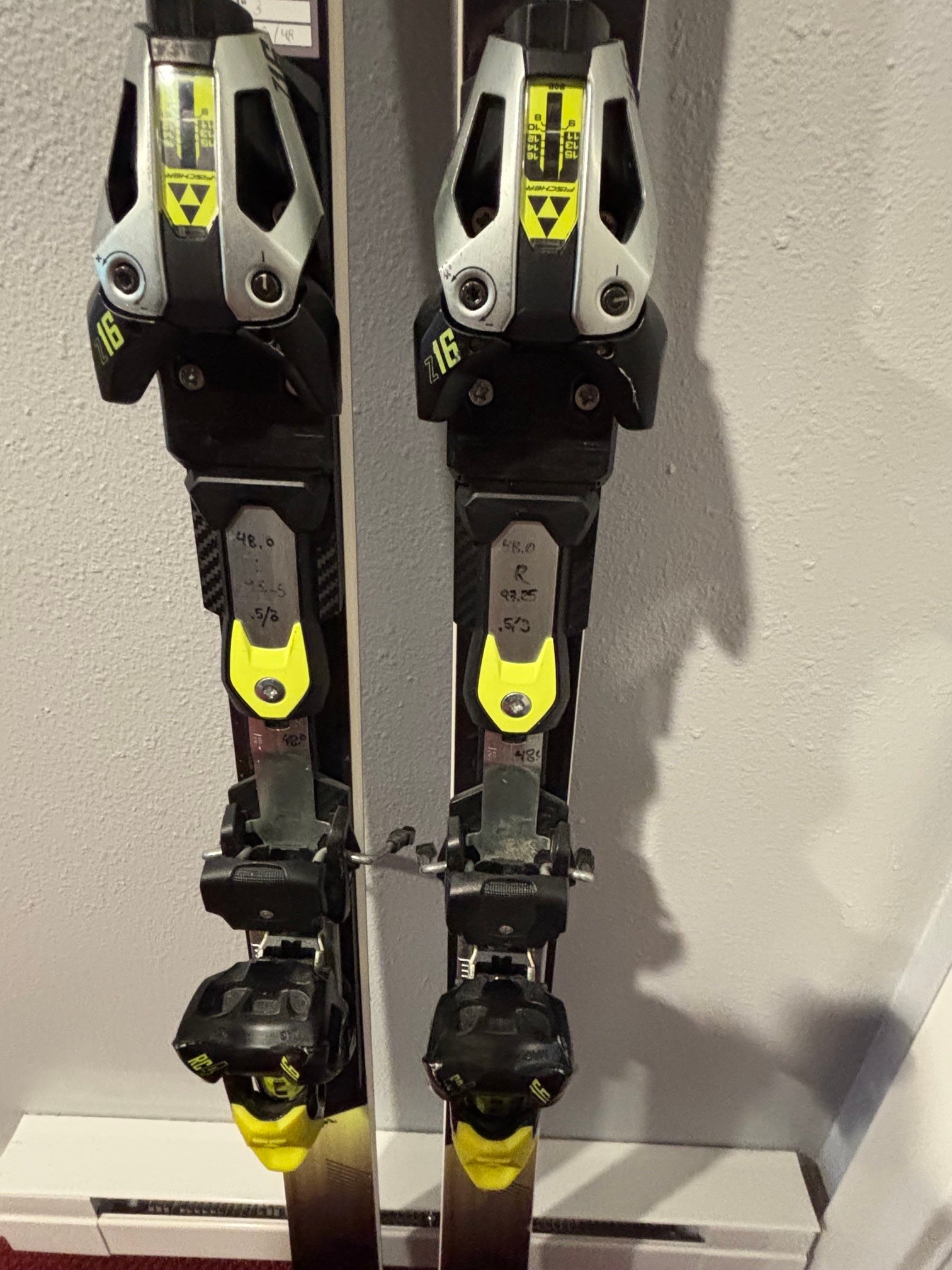 Racing 188 cm Fischer RC4 WC GS Skis With Bindings Max Din 18