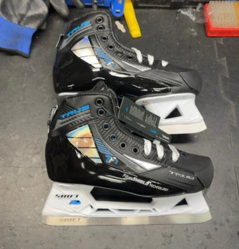 TRUE Hockey TF7 Size 6 Wide-Brand new in Box