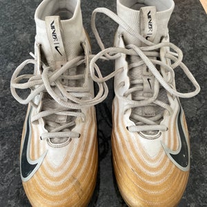 Men's Size M 9.0 (W 10.0) Nike Low Top Molded Cleats (Used)