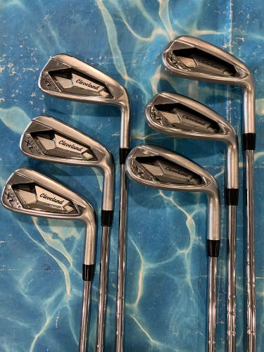 Cleveland Zipcore XL Iron Set Right Handed Stiff Flex (Used)