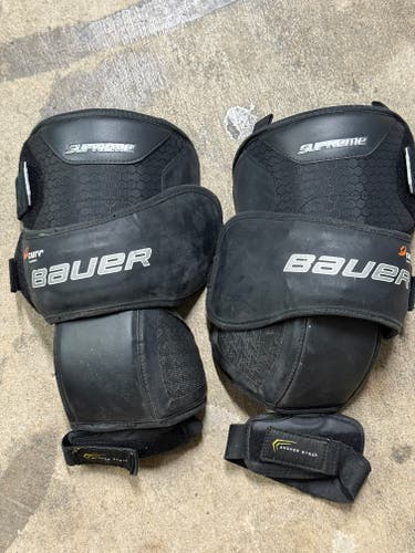 USED Bauer Supreme Knee Pads