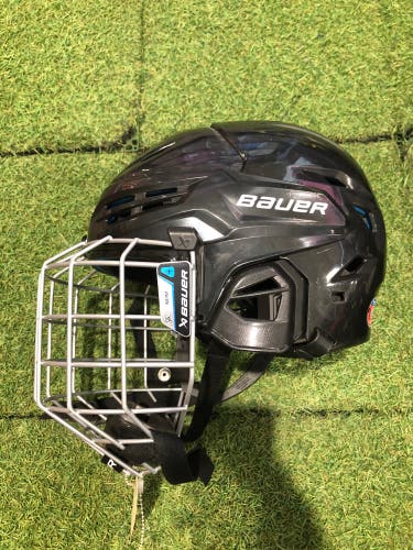 Black Medium Bauer Re-Akt 55 Helmet (Used)