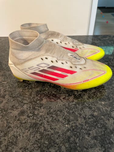 White Men's Size M 6.5 (W 7.5) Adidas F50 Elite Molded Cleats Cleats (Used)
