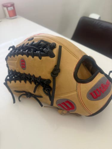 Wilson A2000 LH Baseball Glove 12.75" (New)