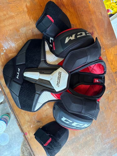 Men's CCM JetSpeed FT4 Shoulder Pads (Used)
