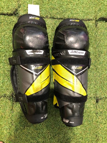 Junior Bauer Supreme Ultrasonic Shin Pads 10" (Used)