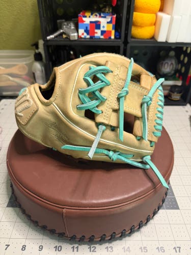 Marucci Ascension RH Baseball Glove 11.25" (Used)