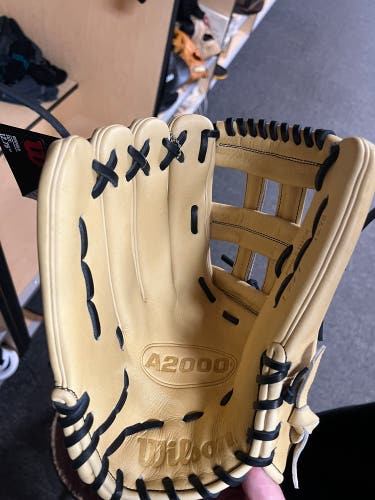 Wilson A2000 LH Outfield Baseball Glove 12.75" (New)