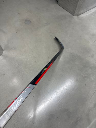 Senior Bauer Vapor Hyperlite Right Handed Hockey Stick P92 65 Flex (Used)