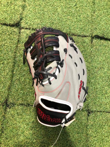 Wilson A1000 LH First Base Baseball Glove 12.5" (Used)