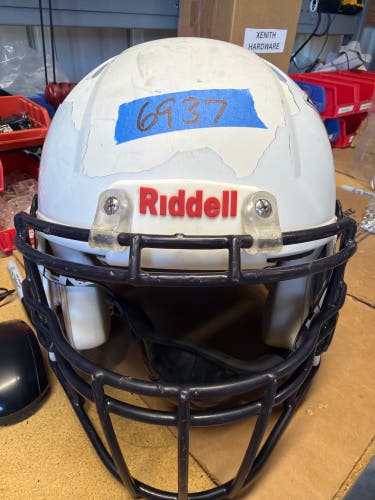USED RIDDELL SPEED ICON ADULT HELMET - MEDIUM  - WHITE METALLIC