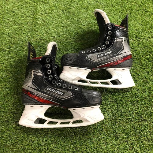 Junior Bauer LTX Pro+ Hockey Skates Regular Width Size 3.5 (Used)