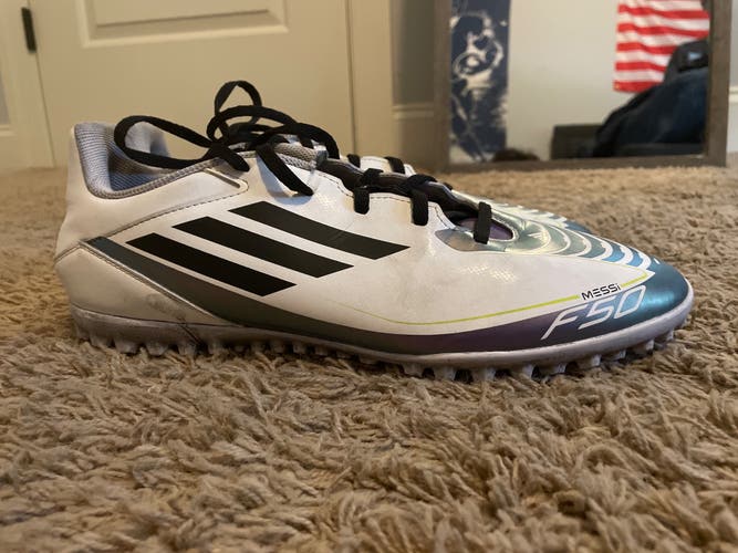 White Men's Size M 12.0 (W 13.0) Adidas Messi Indoor Cleats (Used)