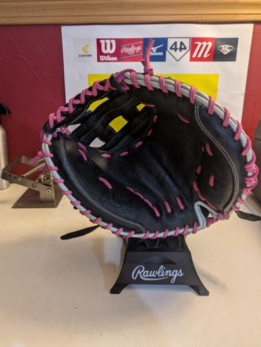 RH Rawlings Catcher's Shut out Softball Glove 31.5" (Used)