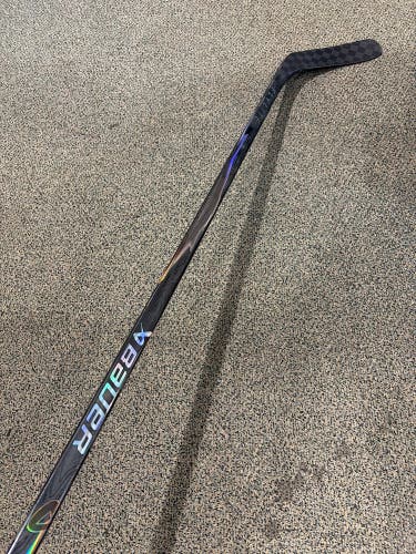 Senior Bauer Vapor Flylite Hockey Stick Right Handed P88 77 Flex Pro Stock (Used)