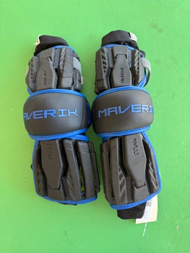 Large Adult Duke Team Issued Maverik Max Arm Pads