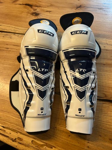 Junior CCM LTP 12" Shin Pads (Used)