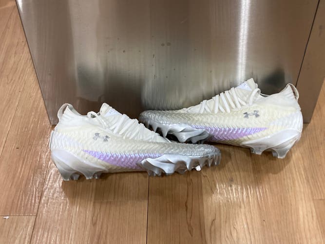 Men's Size M 12 Adult Under Armour Footwear used