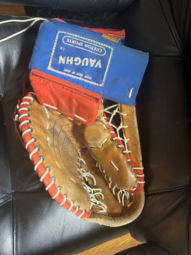 Vintage early Vaughn Regular goalie glove