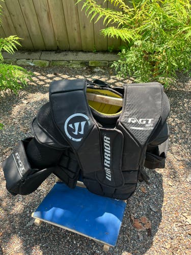 Warrior R/GT Senior Small Goalie Chest Protector (Used)