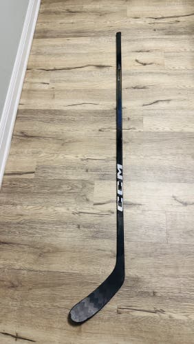 Senior CCM JetSpeed FT8 Pro Right Handed Hockey Stick P28+1/4 75 Flex (Used)