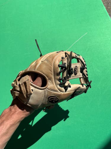 Rawlings Liberty Advanced RH Softball Glove 12" (Used)