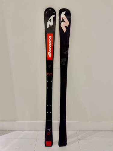 Nordica Dobermann SLJ 143cm