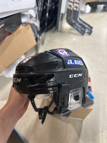 Size Junior CCM FitLite 3DS Helmet (Used)