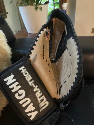 Vintage Vaughn Regular Ultra-Tech Goalie Glove