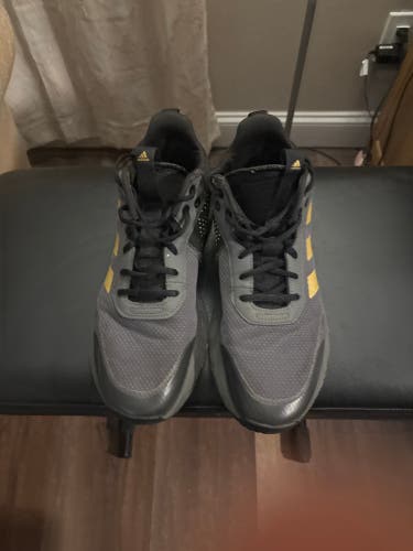 Men's Size M 10.0 (W 11.0) Adult Adidas Shoes (Used)