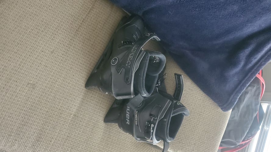 Size 9 Bauer Konekt 2 Goalie Skates