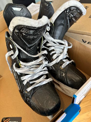 Black 2024 Bauer Supreme M50 Pro Hockey Skates Regular Width 7 (Used)