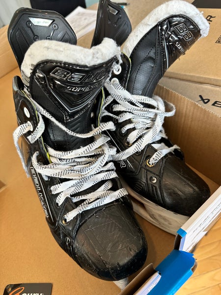 Black 2024 Bauer Supreme M50 Pro Hockey Skates Regular Width 7 (Used)