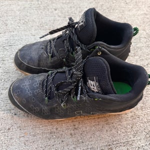 Black Kid's 5.5Y (Big Kids / Youth) Youth Under Armour Bryce harper Molded Cleats (Used)
