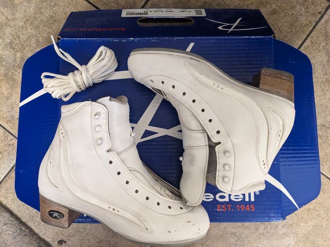 Riedell Figure Skates B Adult 6.5 (Used)