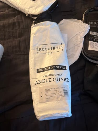 White Senior Shin Guards (New)