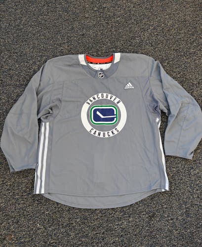 Gray Size 58 Men's Adidas Jersey