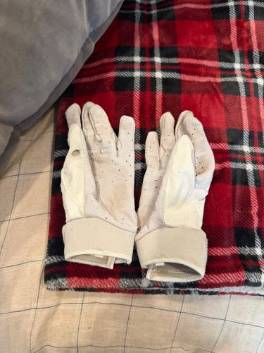 Medium Marucci Batting Gloves (Used)