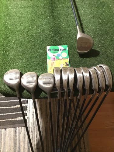 Square Two Ladies XGR Full Set (D, 3W, 5W, 7W, 4-PW-SW) Petite HF 240LP Graphite