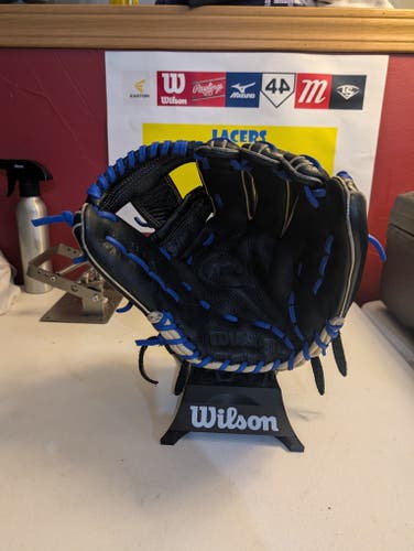 Infield RH Wilson A1000 Baseball Glove 11.5" (Used)