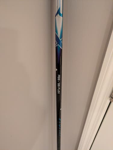 Bauer Vapor Flylite Right Handed Hockey Stick P28 55 Flex (New)