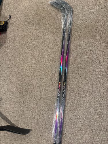 Senior Bauer Vapor Flylite Right Handed Hockey Stick P28 82 Flex Pro Stock (New)